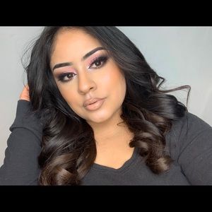 Meet your Posher, Cinthia